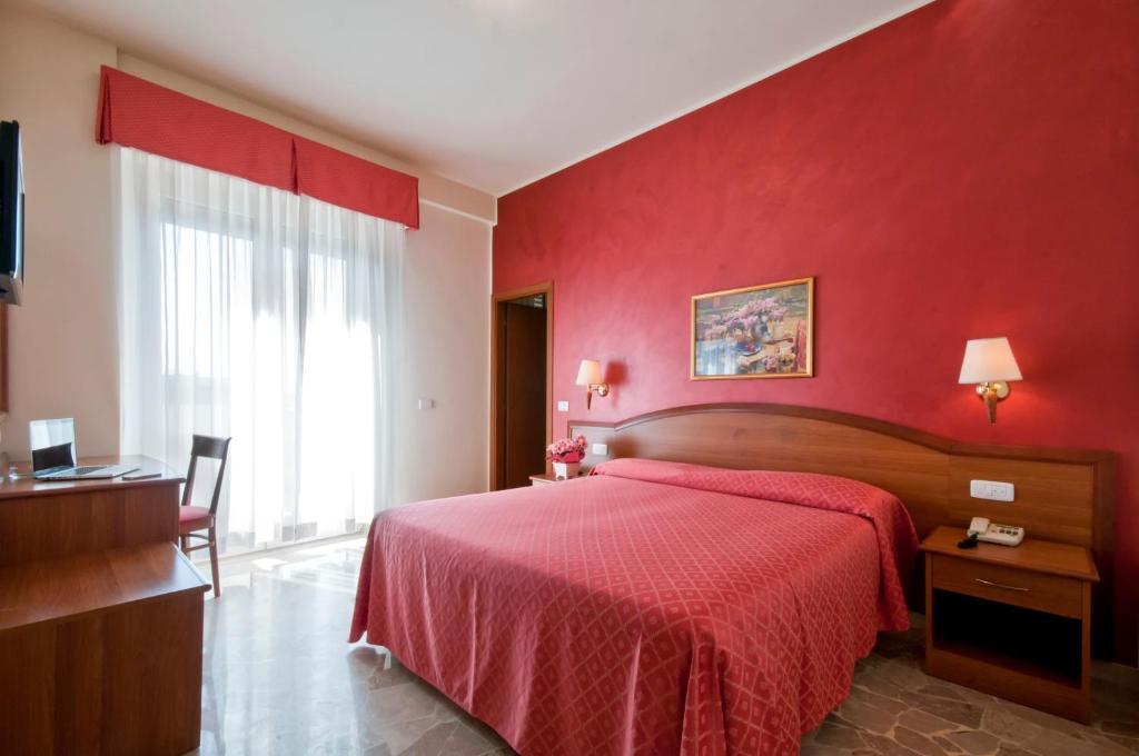 רימיני Hotel Tiffany חדר תמונה