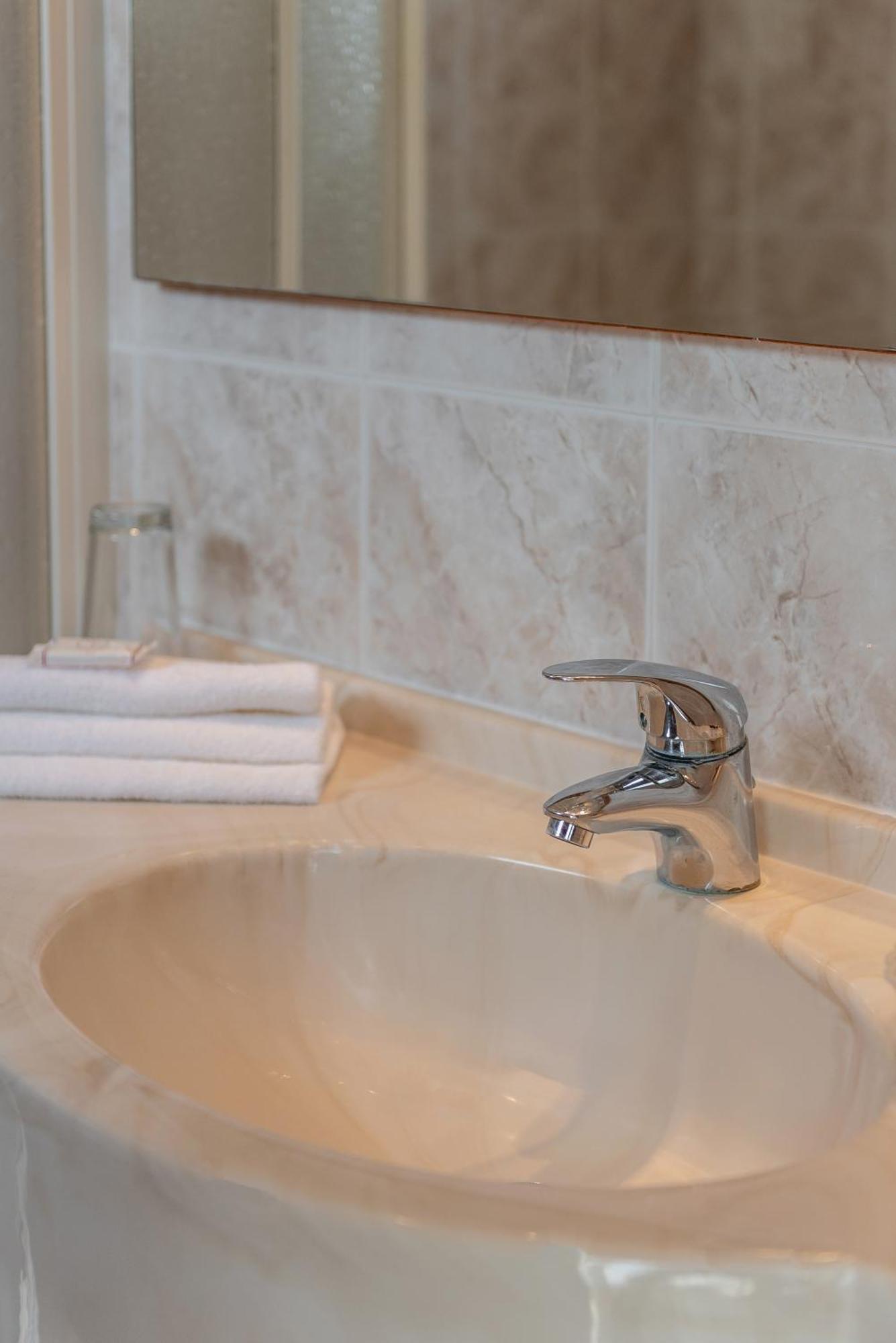 רימיני Hotel Tiffany מראה חיצוני תמונה