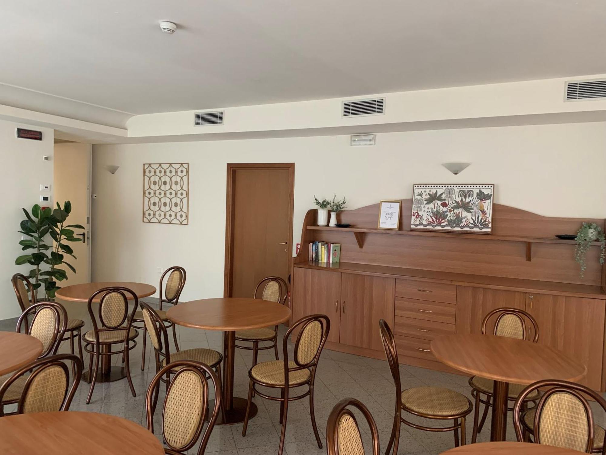 רימיני Hotel Tiffany מראה חיצוני תמונה