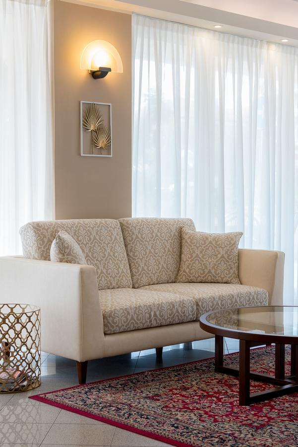 רימיני Hotel Tiffany מראה חיצוני תמונה