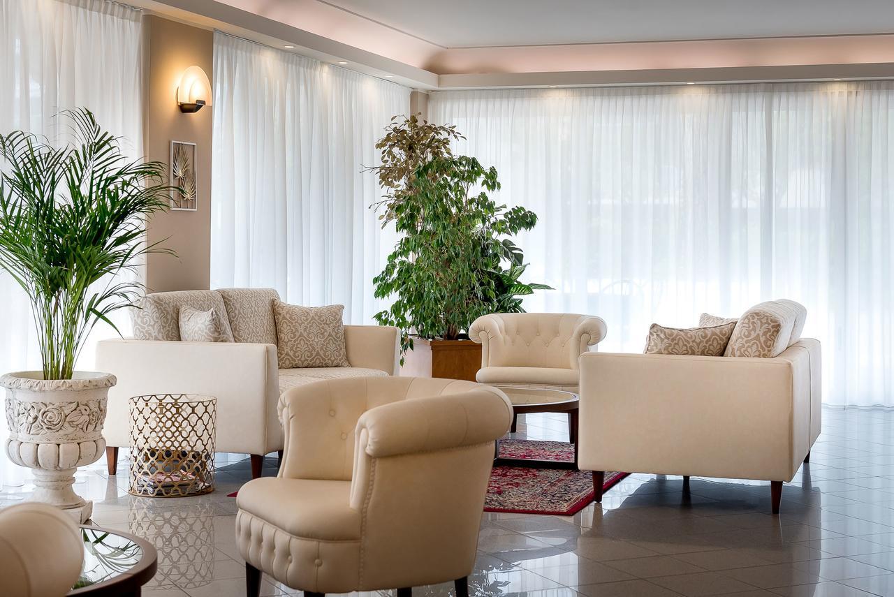 רימיני Hotel Tiffany מראה חיצוני תמונה